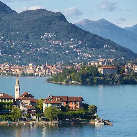 Romantic Base With Maggiore Views Apartment